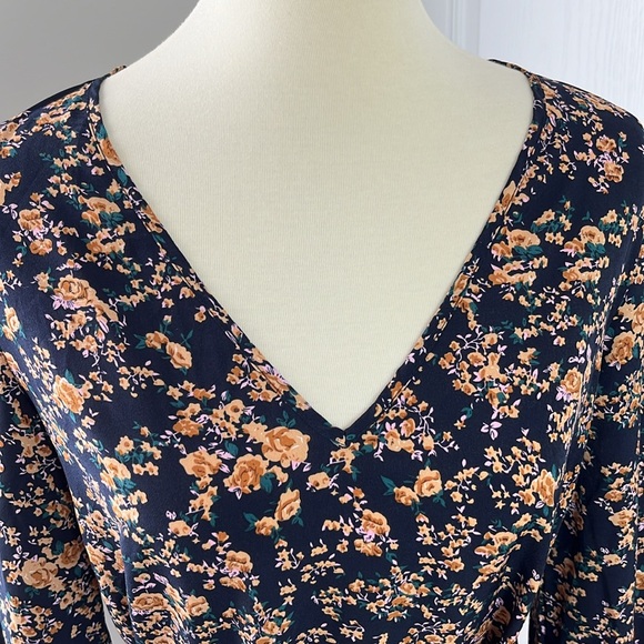 Shein Floral-print Shift Dress with Tie - Picture 4 of 12